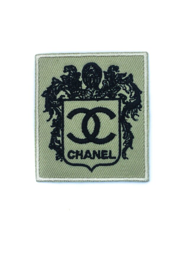 Badge embroidered iron on patch
