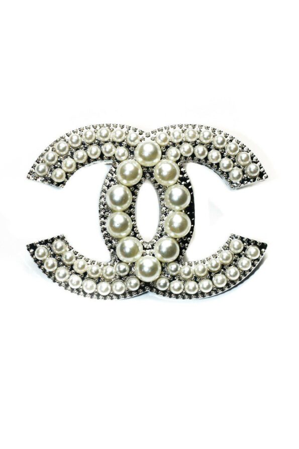 Beautiful Silver pearl cc brooch