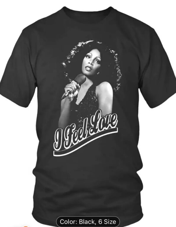 I feel love graphic tee